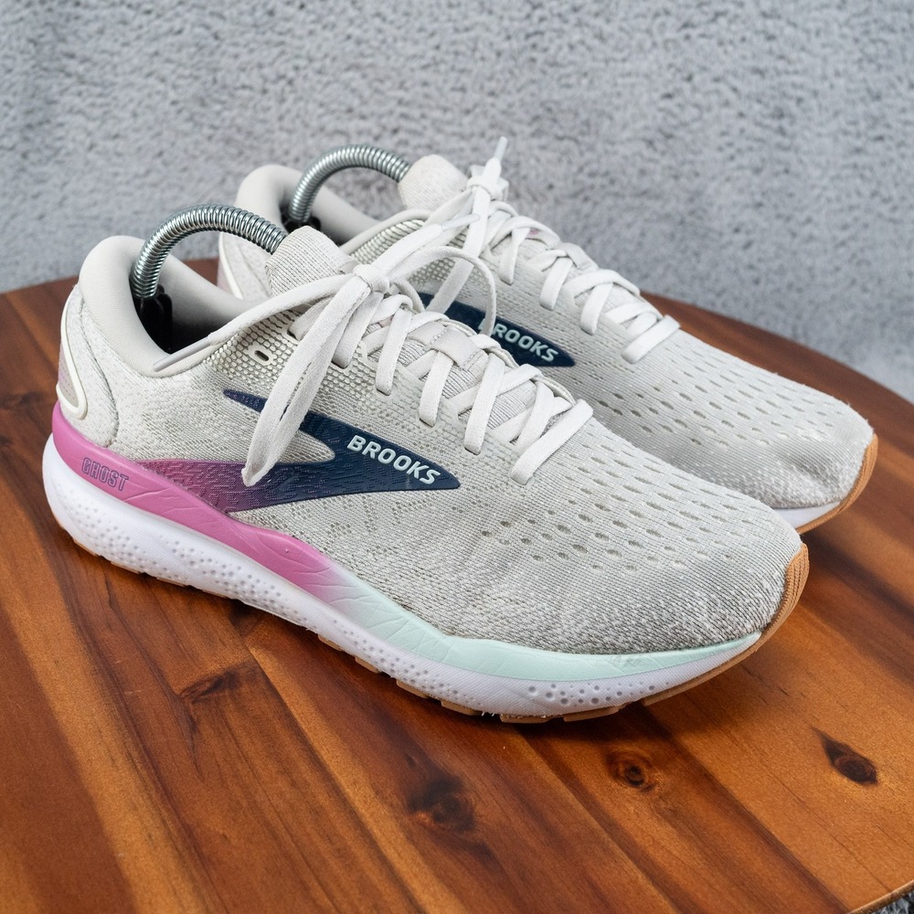 Brooks Ghost 16 Womens 9.5 Wide Neutral Cushion Road Running Shoes White